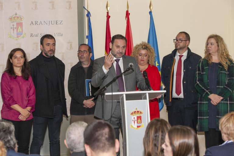 Imagen noticia: El ministro de Fomento, José Luis Ábalos en su visita a Aranjuez - Ministerio de Fomento.